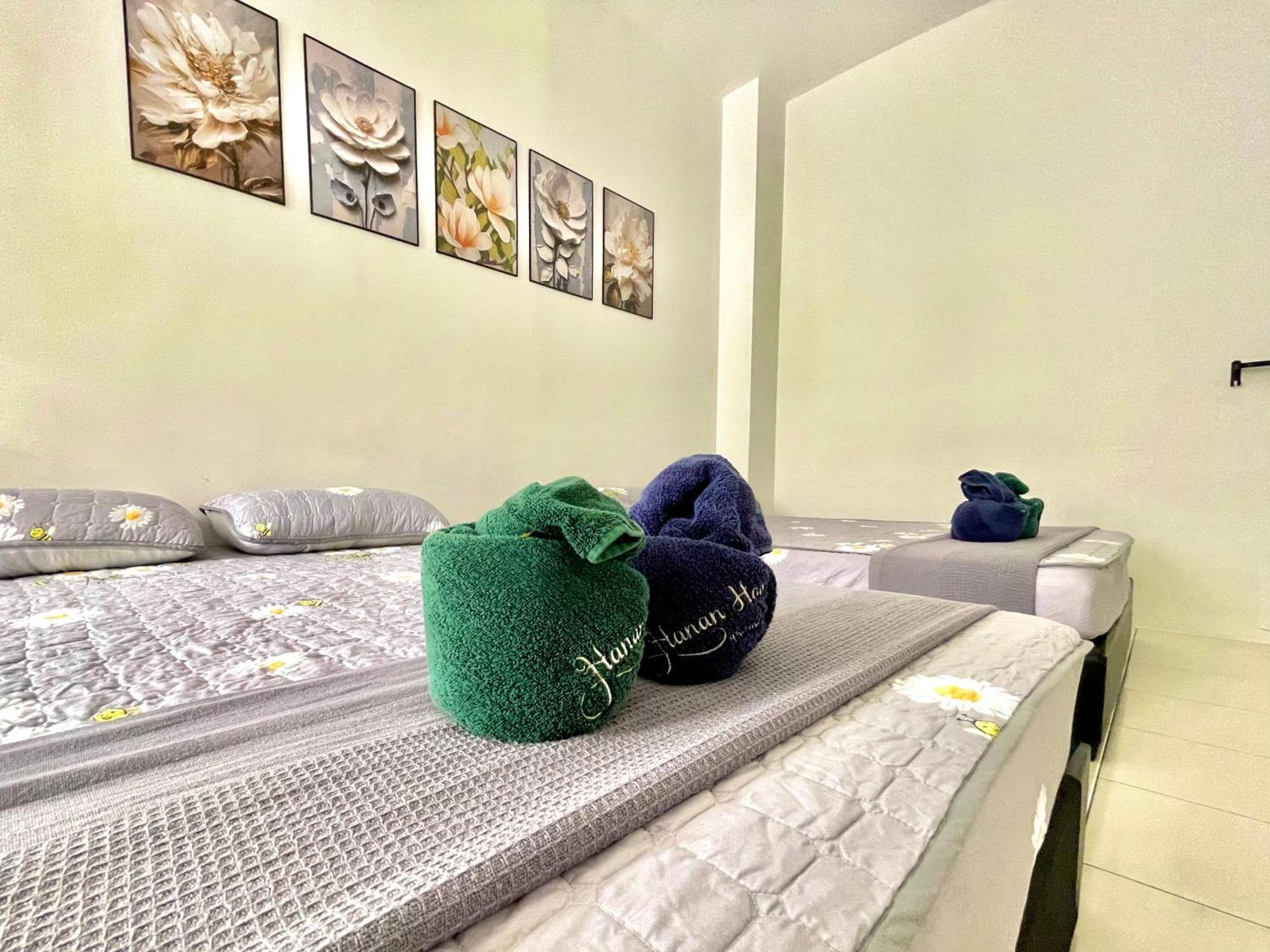 Hanan Homestay Klebang Ipoh With A View Of Mount Korbu, For Musl!M Only!! Kültér fotó